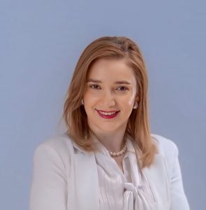 Dra. Gabby Cardoso